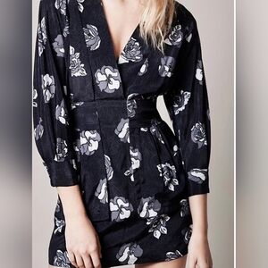 Smythe Rose Pleat Dress size 0